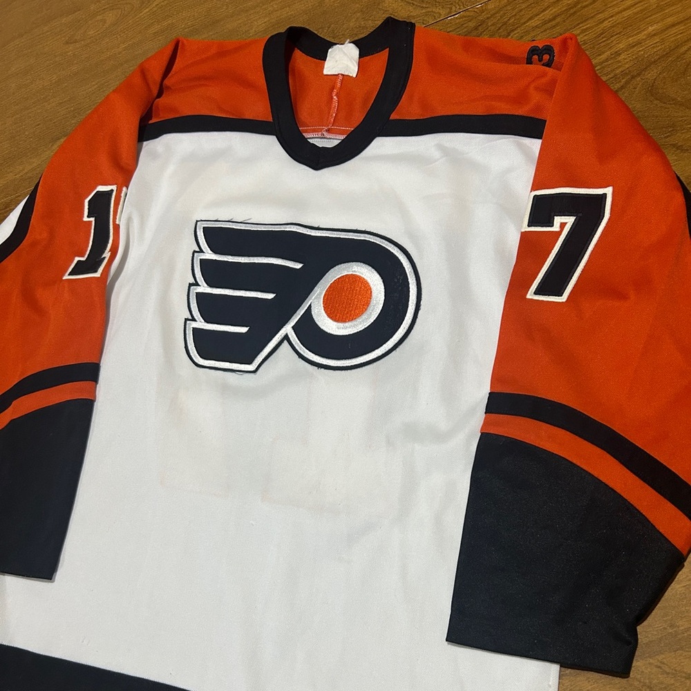 Vintage Philadelphia Flyers NHL Jersey
Size M - Picture 2 of 7